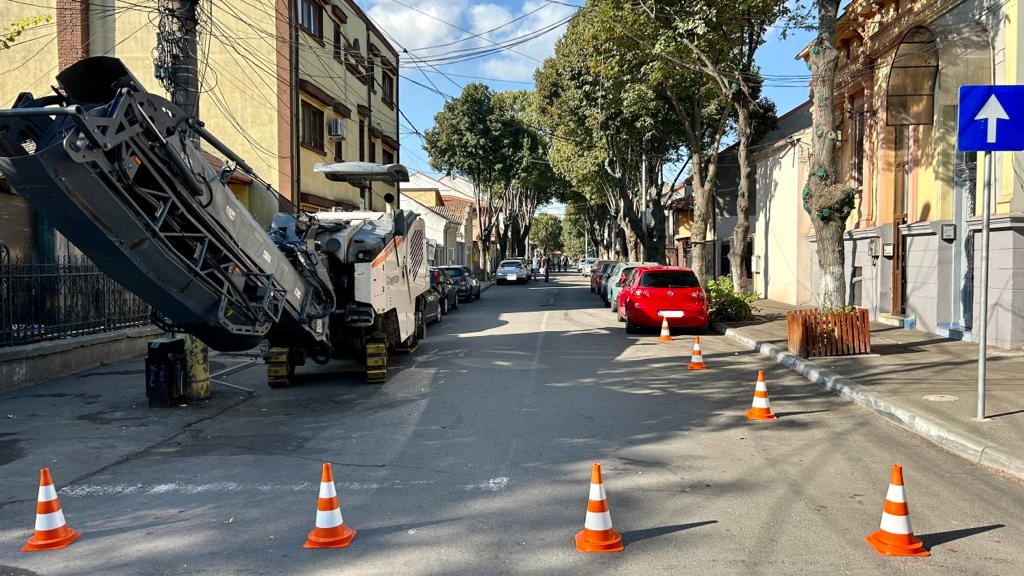 CONSTANȚA: Lucrări pe strada Dacia. Traficul este restricționat parțial