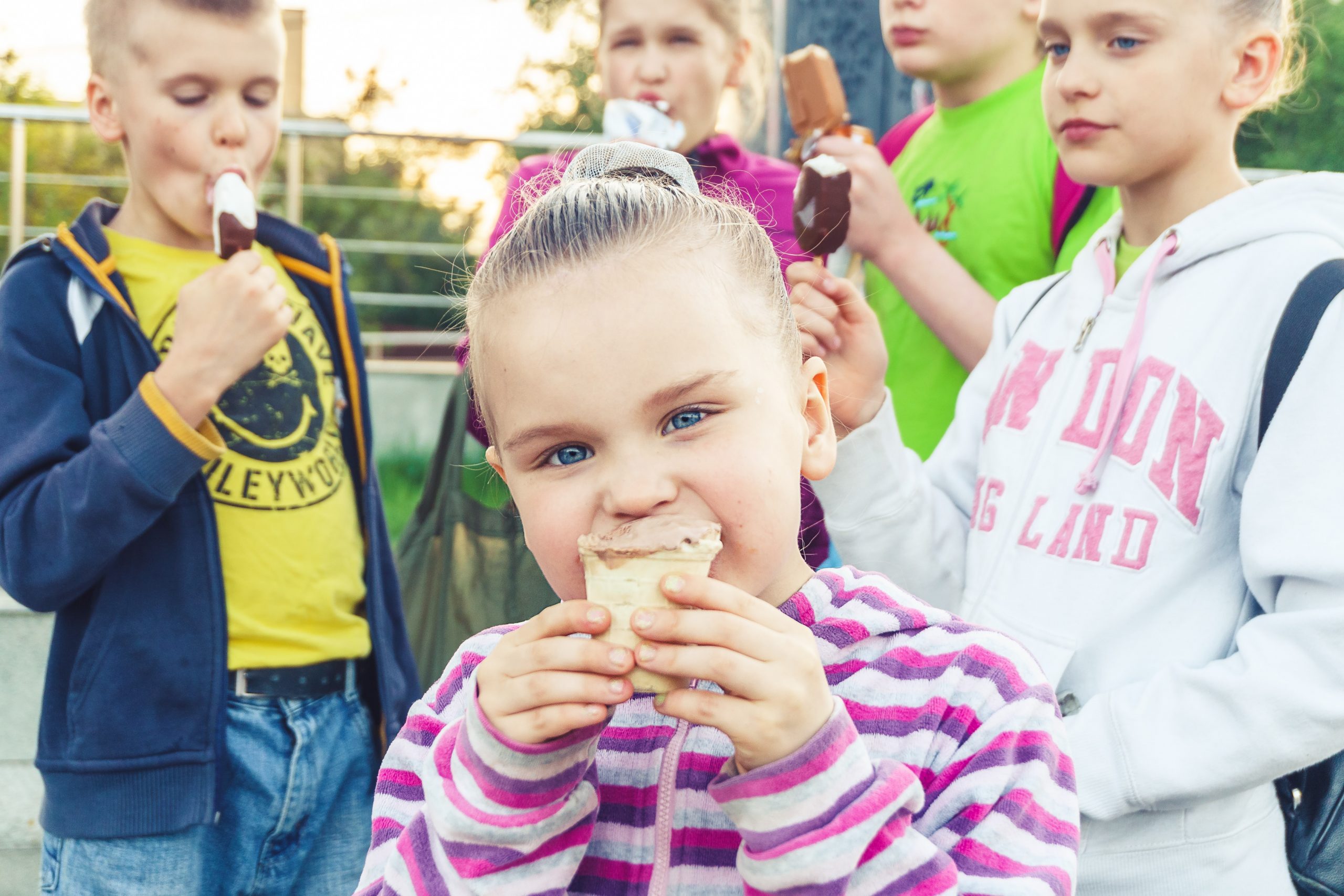 În România, aproximativ 30% dintre copiii de până la 14 ani sunt supraponderali, iar 15% obezi