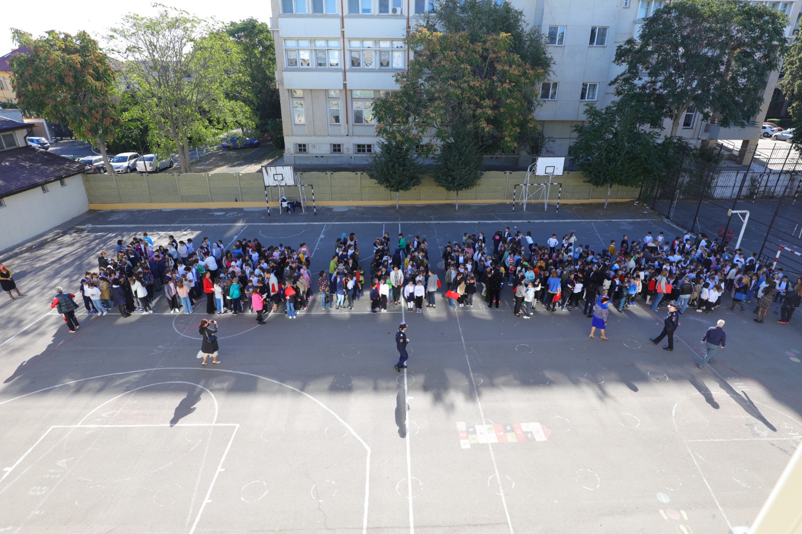 CONSTANȚA: Elevii și cadrele didactice de la Școala Gimnazială nr. 28 au participat la un exercițiu în cazul producerii unui cutremur