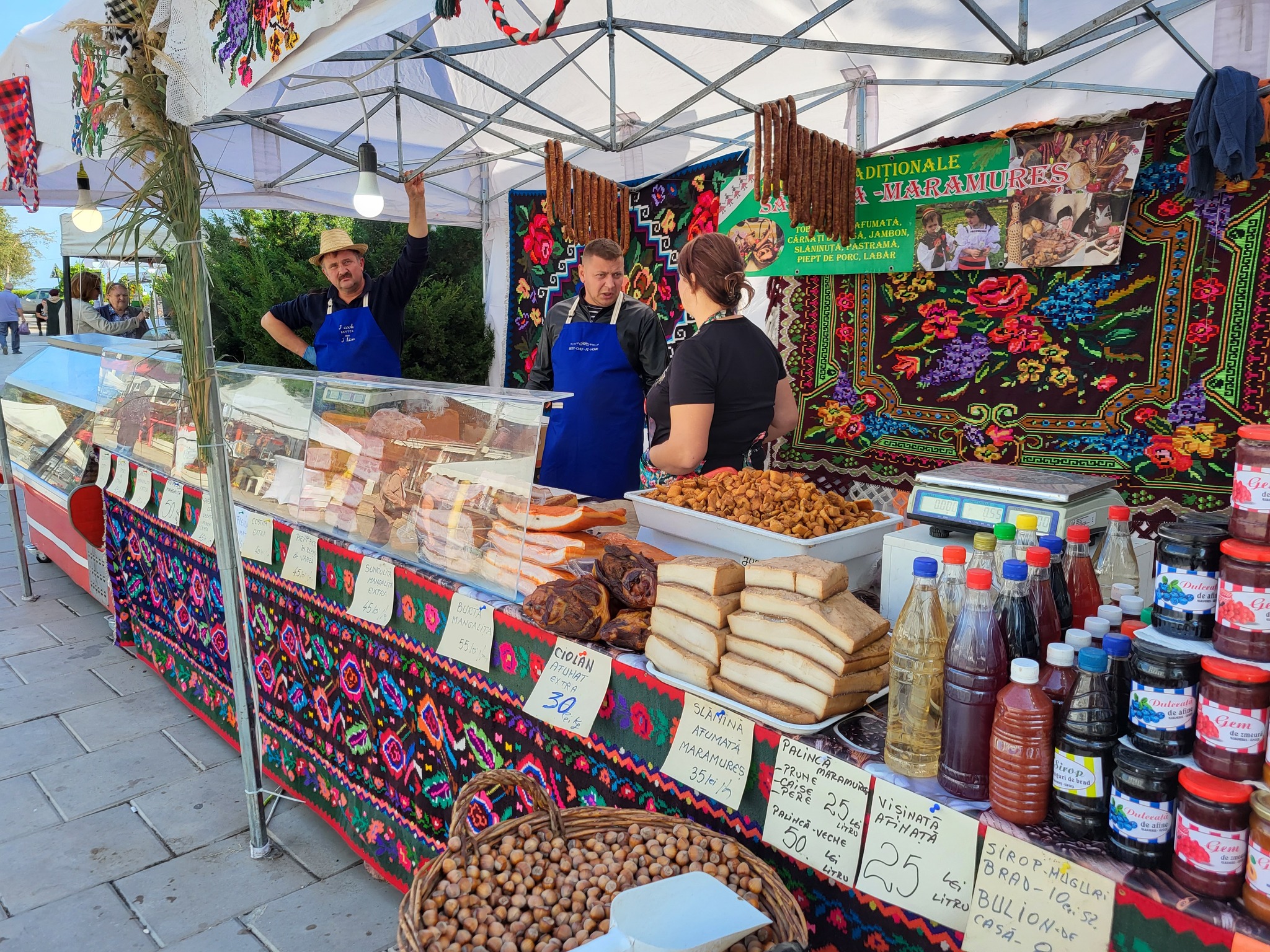 TECHIRGHIOL/FOTO: „Festivalul Chifteluțelor și al Pastramei – Bucuriile Toamnei” își așteaptă vizitatorii