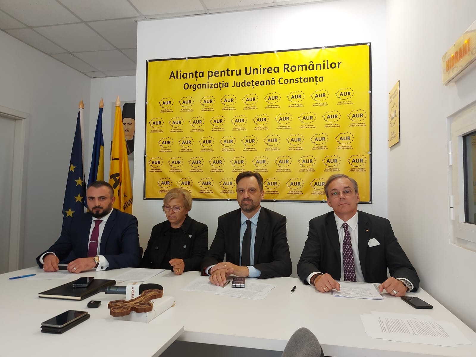 Partidul AUR, filiala Constanța, a organizat o conferinţă de presă. Prințul Șerban Dimitrie Sturdza a vorbit despre “România Educată”
