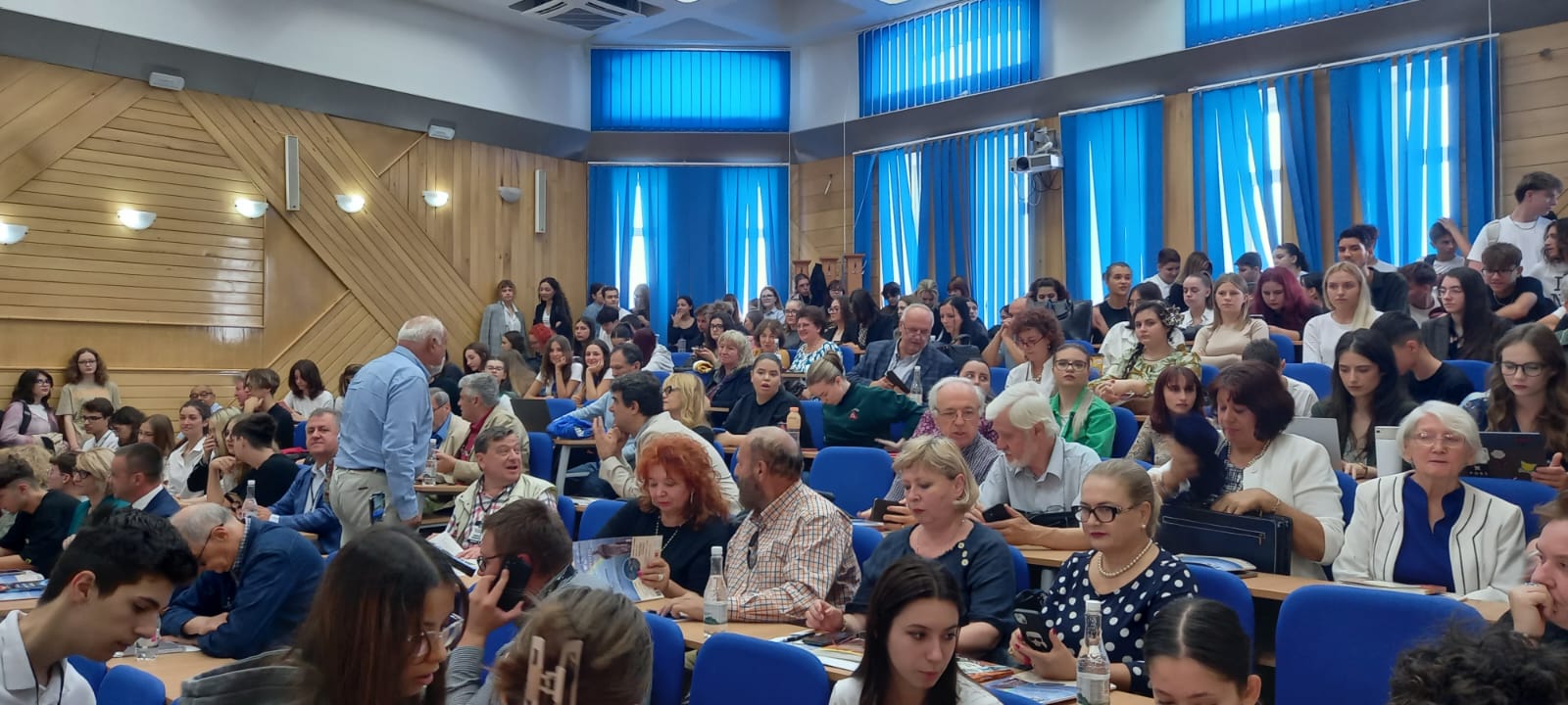 CONSTANŢA: Festivalul Art.Poetica@Ovidius readuce poezia pe scenă