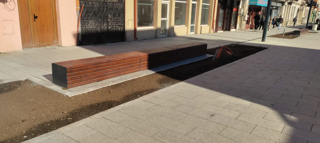 banca Stefan cel Mare - foto - Adrian Bancila