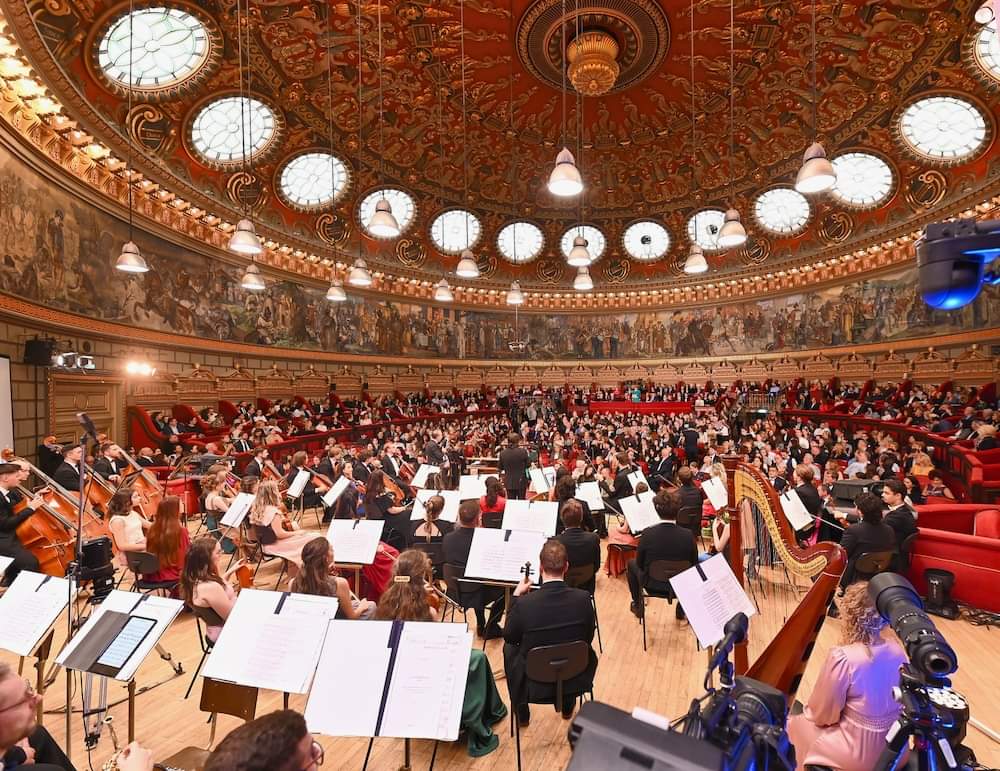 Concertul Regal Caritabil – spectacol-eveniment al generozității și valorilor autentice în sprijinul tinerilor talentați ai României