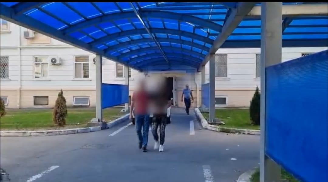 CONSTANŢA: Un bărbat de 22 de ani a fost reţinut de poliţişti pentru conducere fără permis şi sub influenţa alcoolului