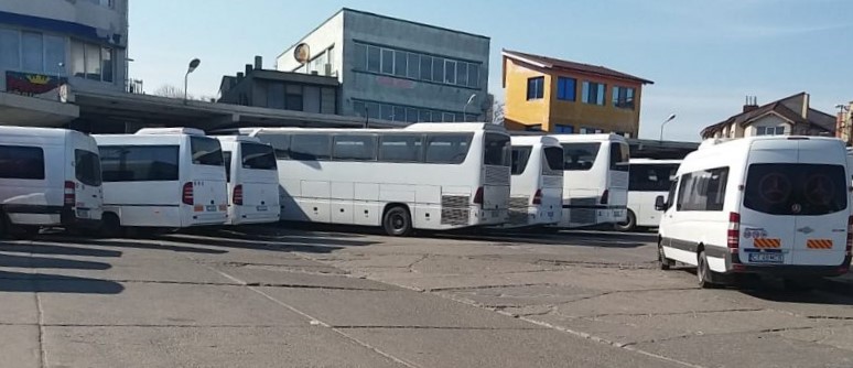 CONSTANȚA: La două luni de la începerea școlii, elevii tot nu au transport gratuit