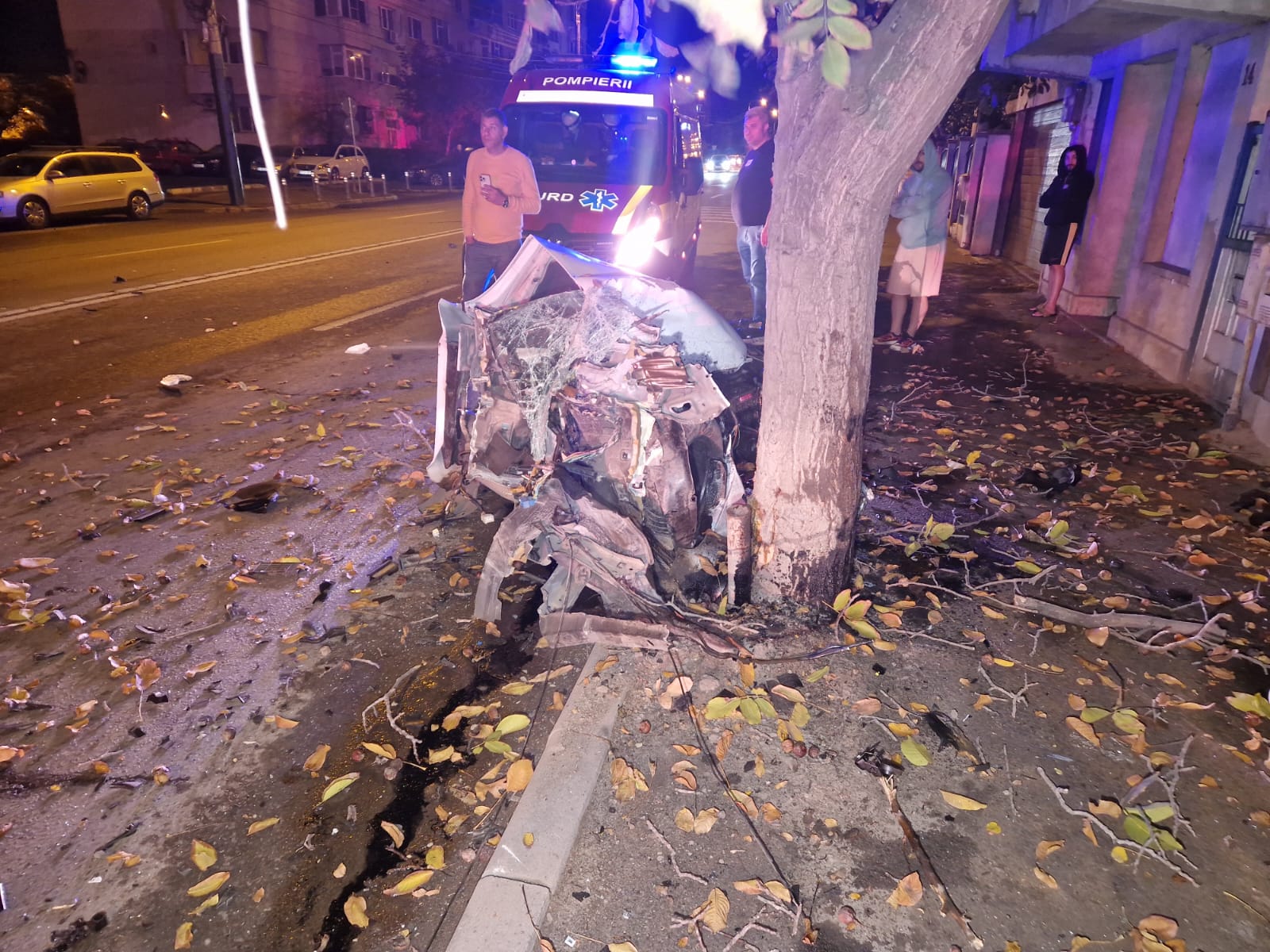 CONSTANŢA: Un bărbat a murit în urma unui accident groaznic pe bulevardul Aurel Vlaicu. În urma impactului, a fost aruncat din maşină