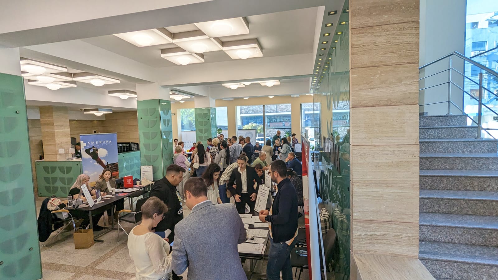 Aproximativ 19 mii de posturi vacante, disponibile în cadrul Bursei Generale a Locurilor de Muncă pentru Absolvenți, eveniment organizat la nivel național
