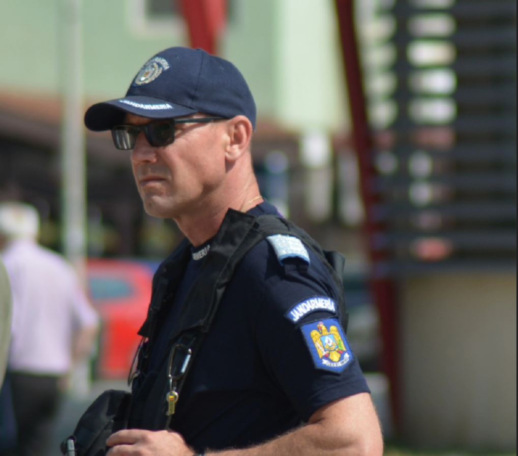 TULCEA: Tânăr surprins de jandarmi cu droguri