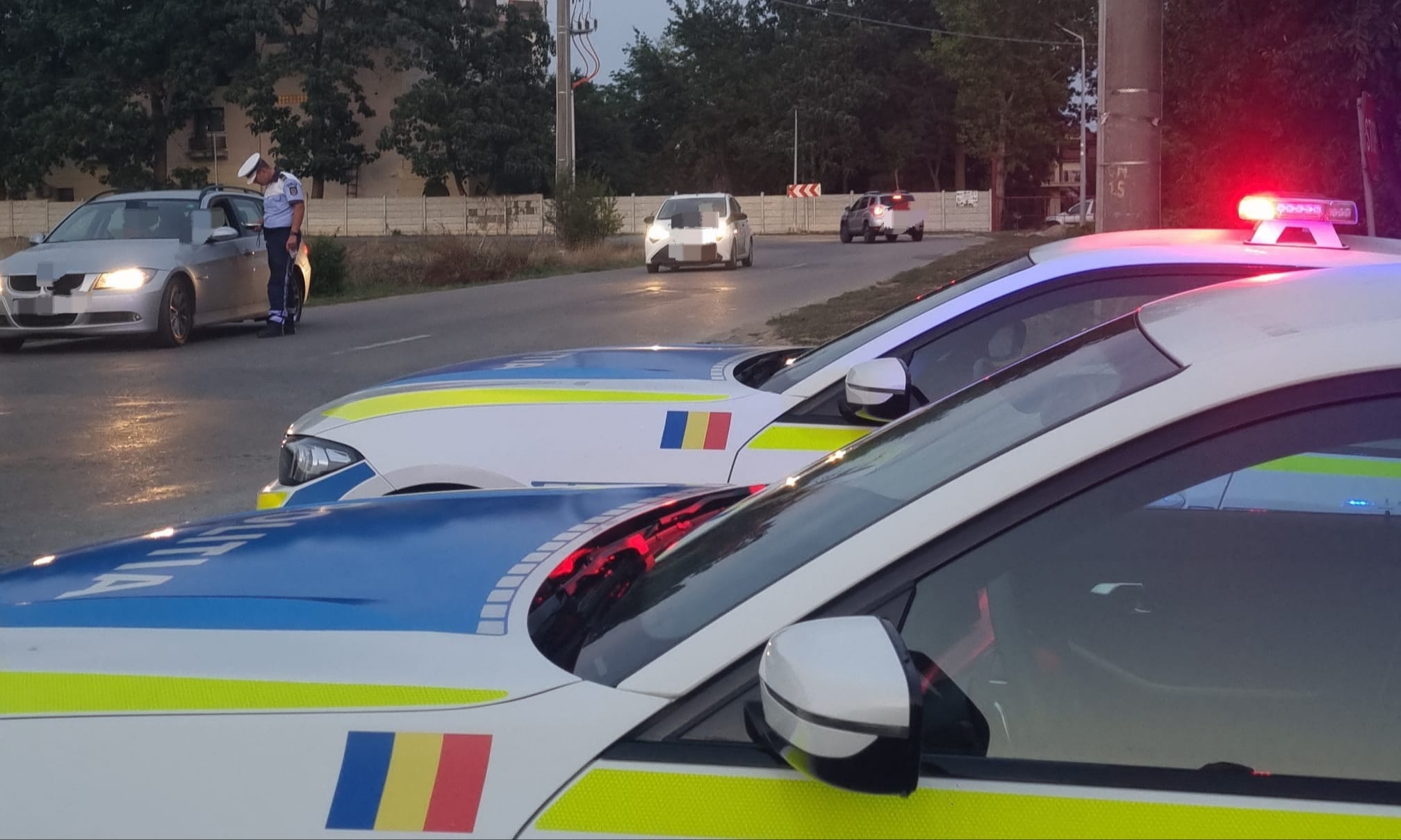 Județul CONSTANȚA: Dosar penal pentru un vitezoman suspectat de consum de droguri, urmărit de polițiști pe DN 39