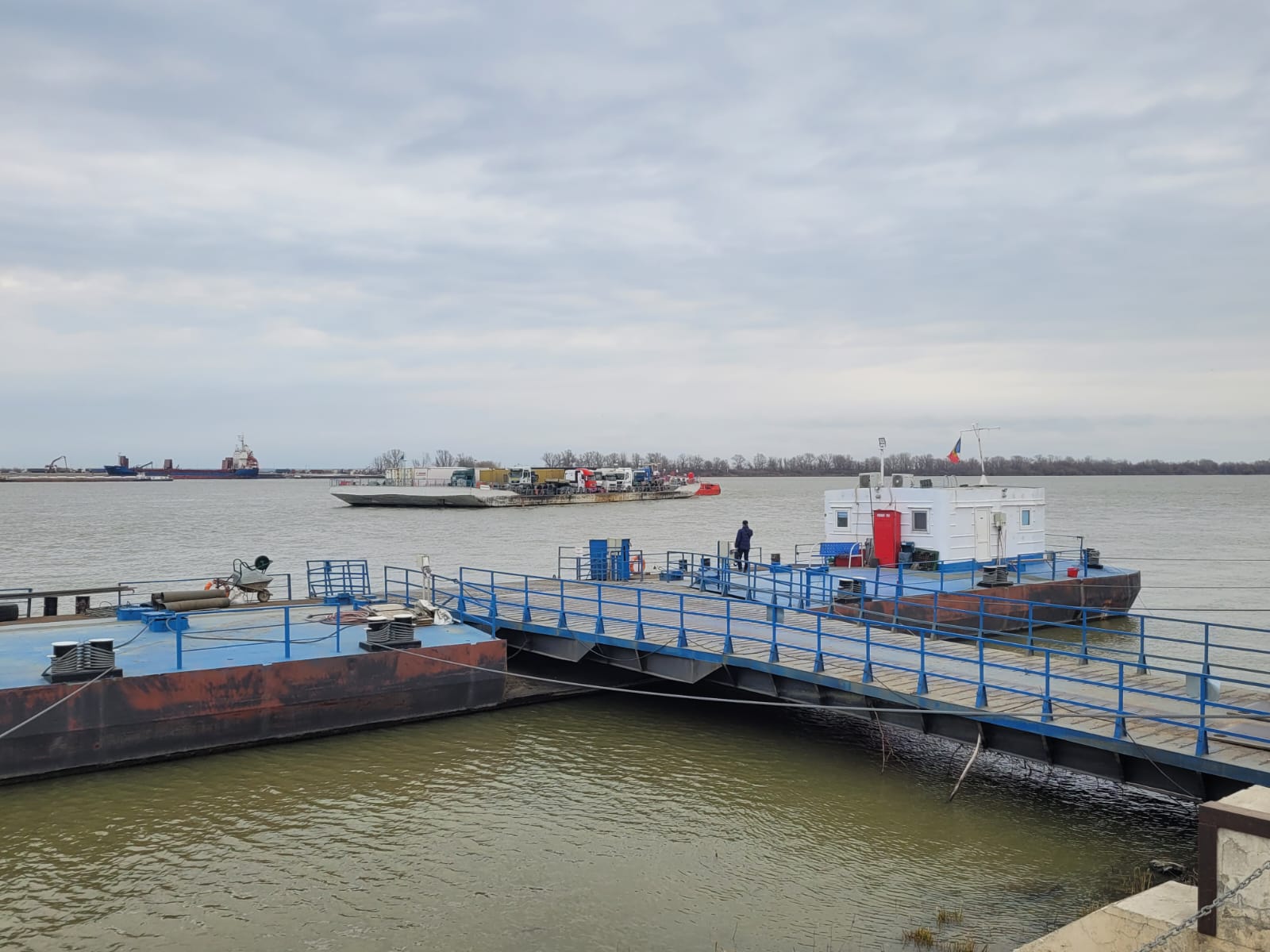 TULCEA: Trafic oprit, în continuare, în PTF Isaccea. La Galați, camioanele așteaptă 12 ore pentru ieșirea din țară