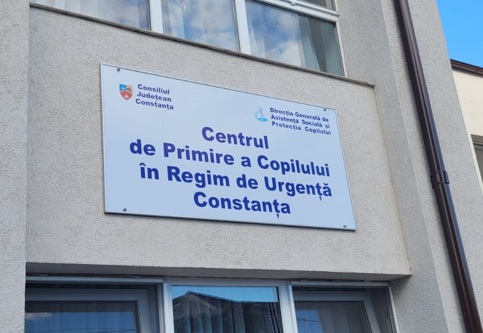 MANGALIA: Copil de 8 ani găsit singur în Gara CFR. Părinții acestuia au fost amendați fiindcă nu l-au supravegheat