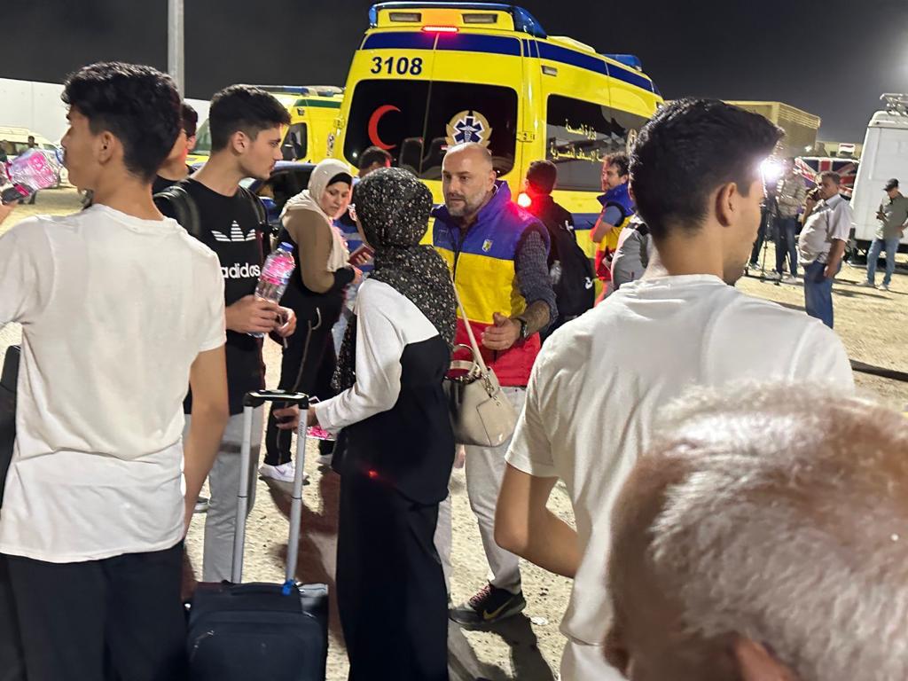 41 de români şi membri de familie au ieşit din Gaza şi sunt în drum spre Cairo