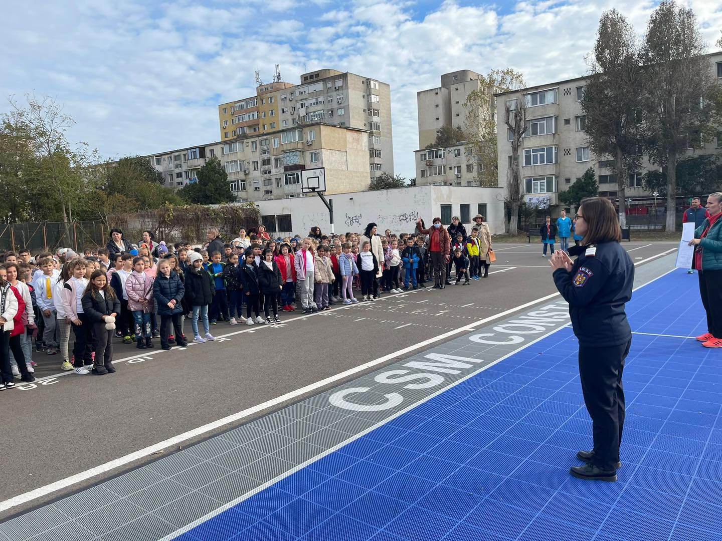Exerciţiu de evacuare în caz de incendiu, la Şcoala Gimnazială nr. 37 din Constanţa