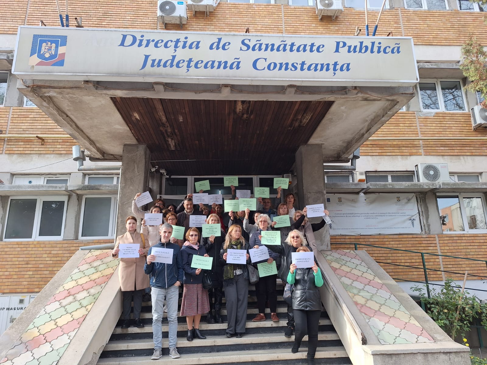 A treia zi de proteste la DSP Constanţa