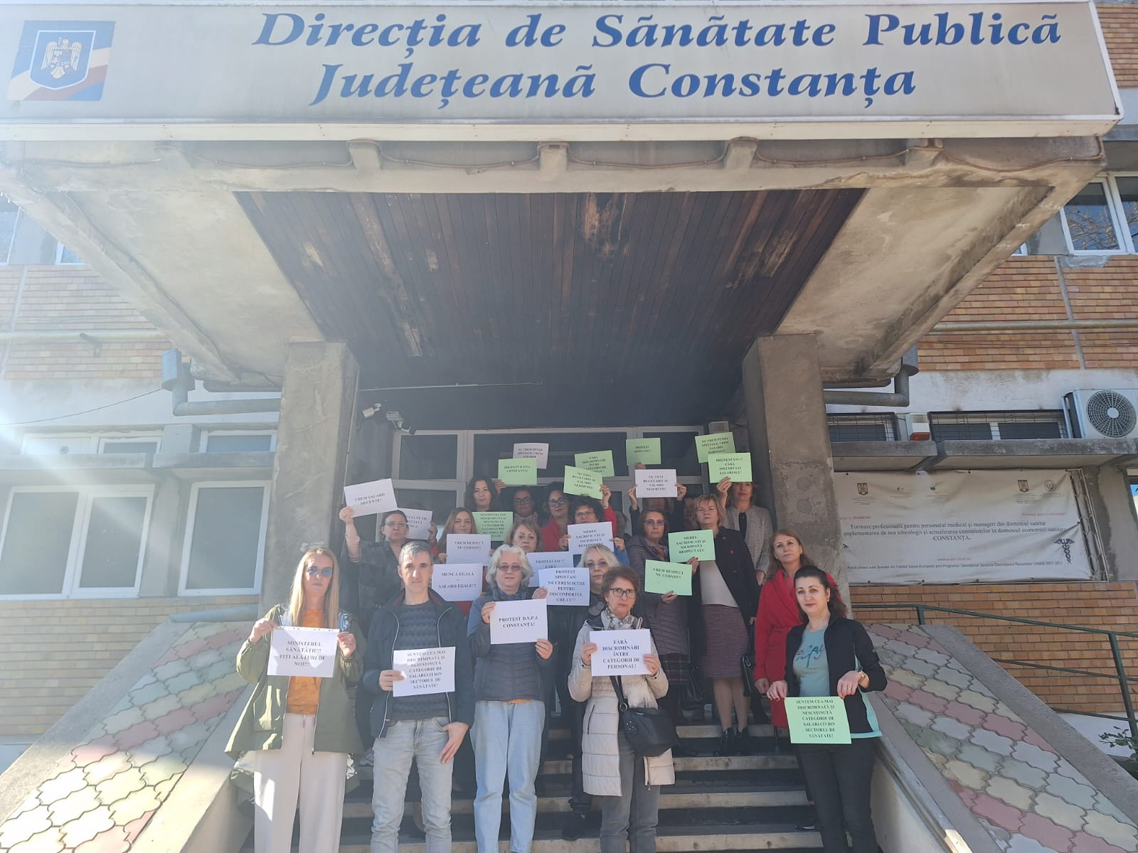 A doua zi de proteste la Direcția de Sănătate Publică din Constanța