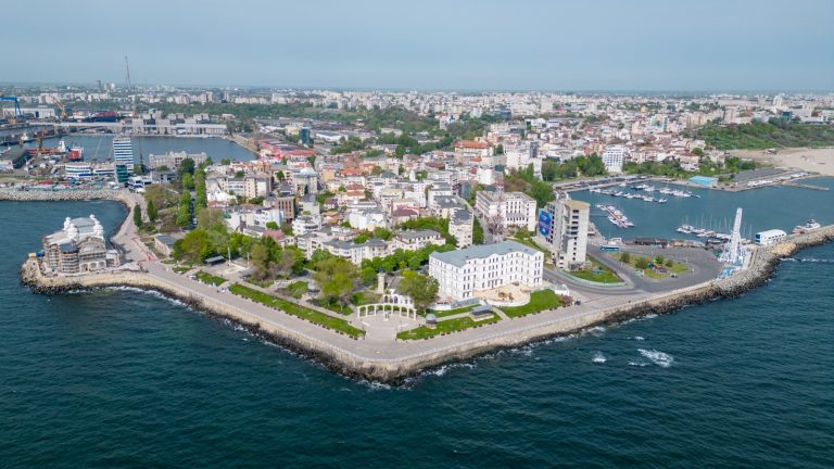 Constănțenii sunt invitați să completeze un chestionar pentru proiectul de elaborare a Planului de Acțiune pentru Energie Durabilă și Climă al municipiului