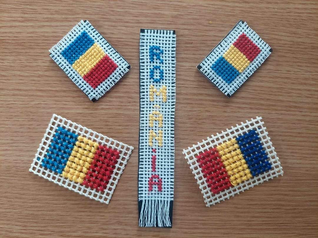 Muzeul de Artă Populară din Constanţa: De Ziua Națională a României, brodăm tricolorul în punct românesc
