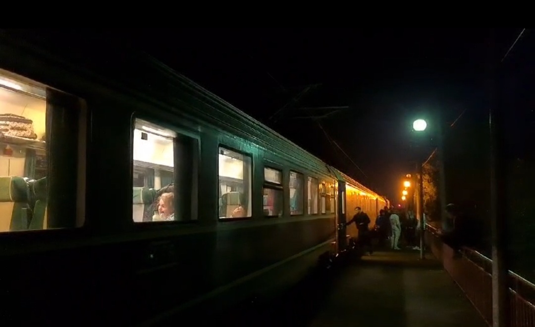 UPDATE – Se întrerupe traficul rutier între Medgidia și Cernavoda pe drumul vechi. Sunt scurgeri de gaz lichefiat de la un vagon cisternă