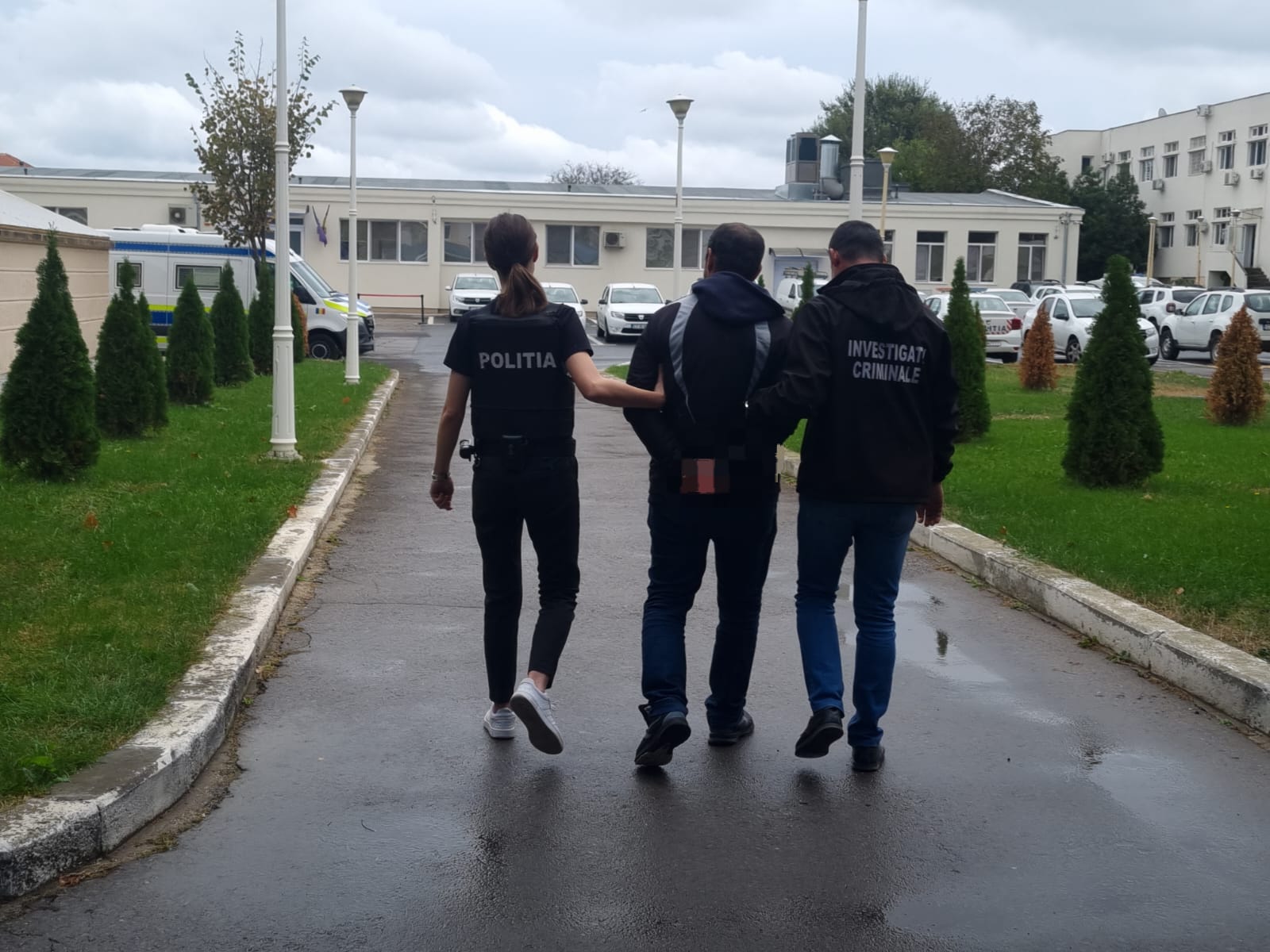 CONSTANȚA: Bărbat reținut de polițiști pentru furtul unui portofel și a mai multor bunuri