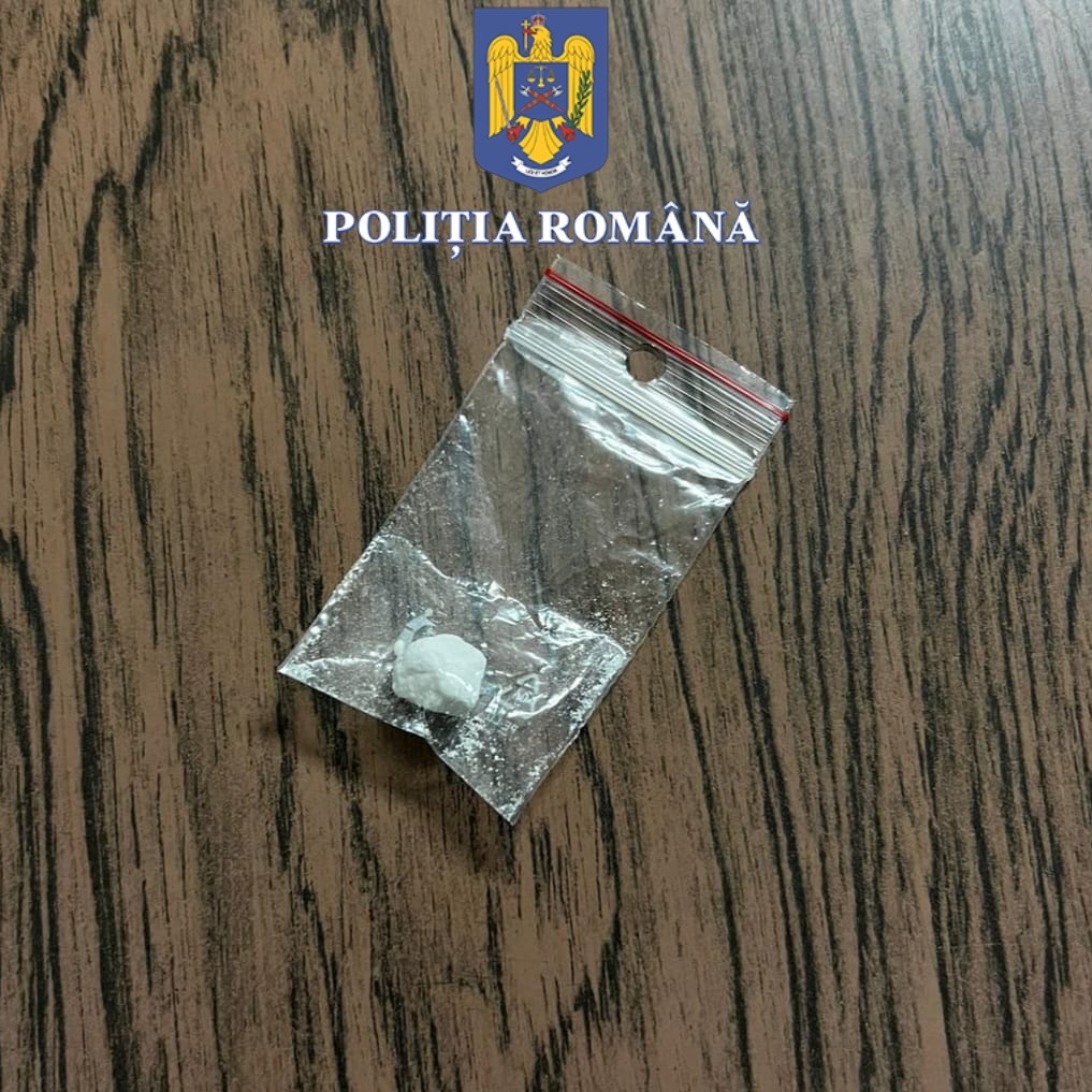 CONSTANȚA: ”Blocada” în oraș. Șofer depistat sub influența unor substanțe interzise. În mașină au fost descoperite droguri