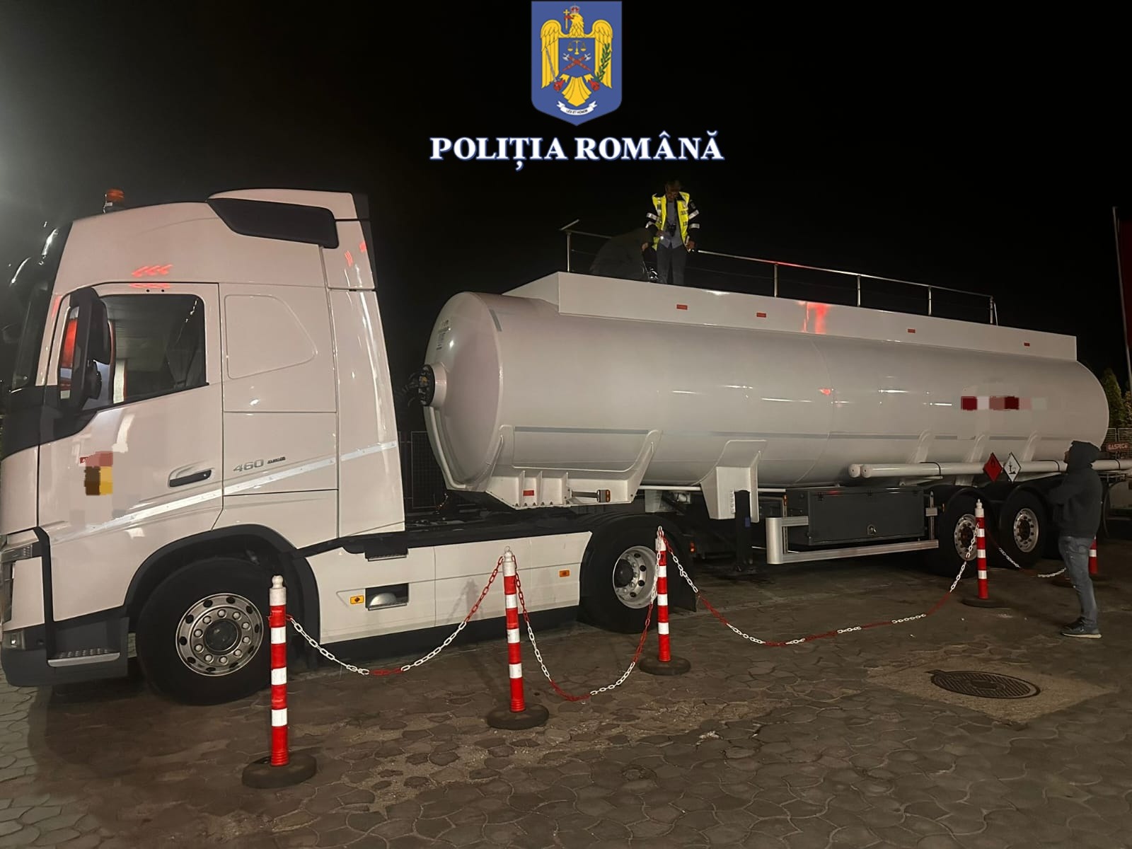 CONSTANȚA: Patru bărbați ar fi sustras motorină din cisternele pe care le conduceau