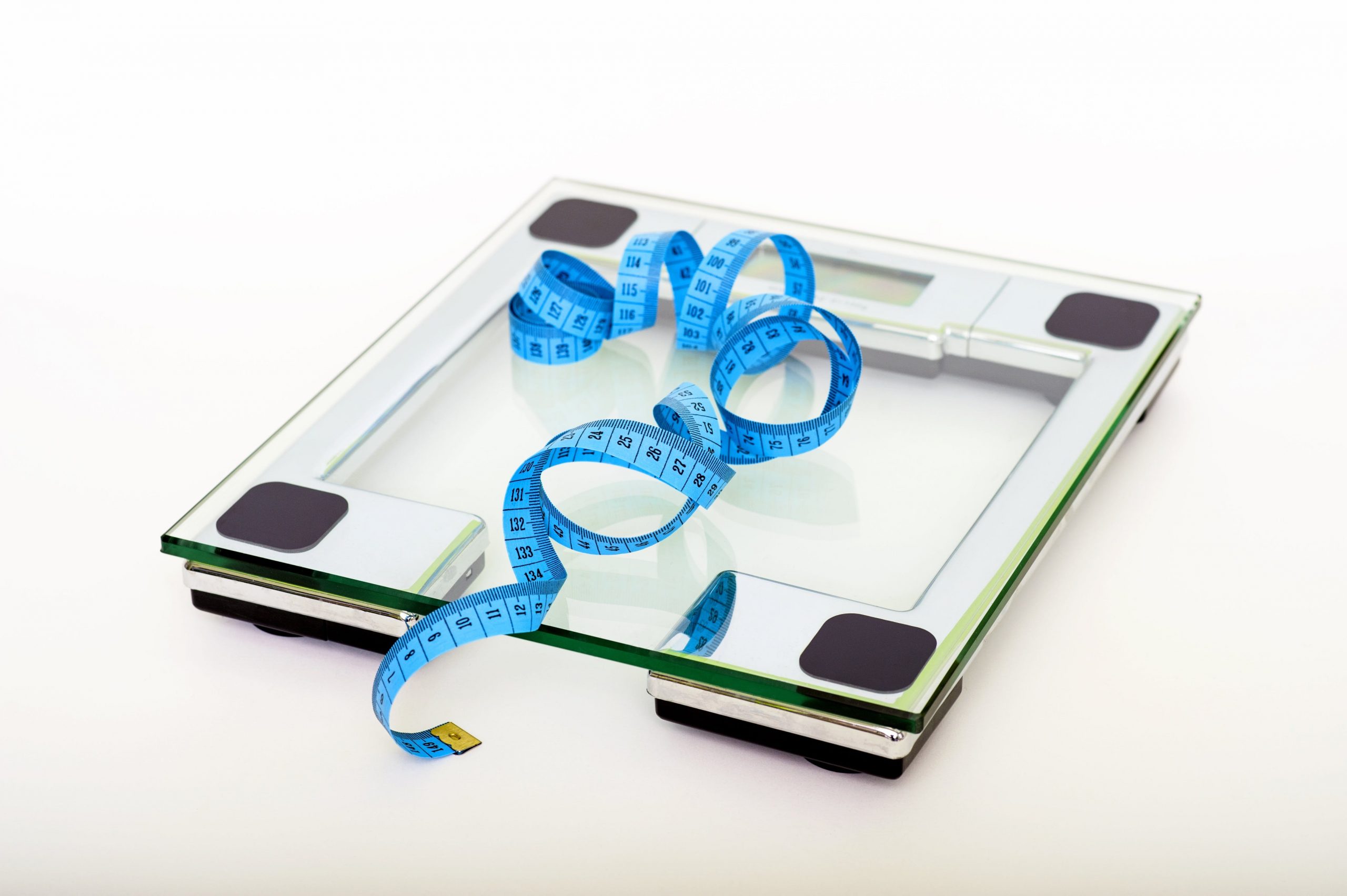STUDIU: Cât ne costă obezitatea? Angajații care suferă de obezitate lipsesc mai des de la locul de muncă și au un randament mai scăzut