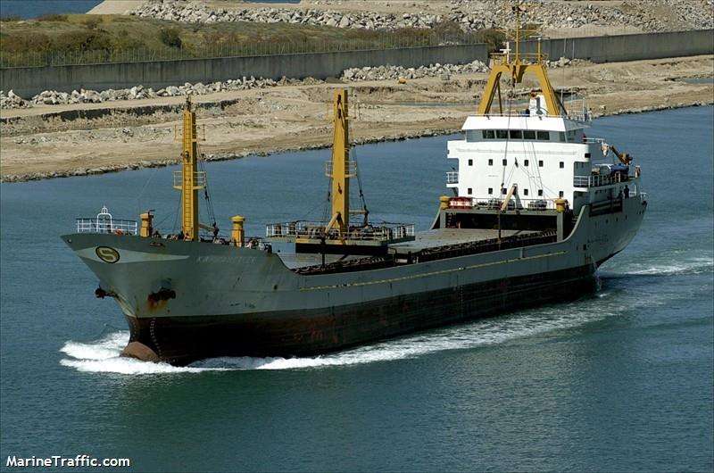 O navă şi echipajul, daţi dispăruţi în Marea Neagră, în largul Turciei, după o furtună puternică