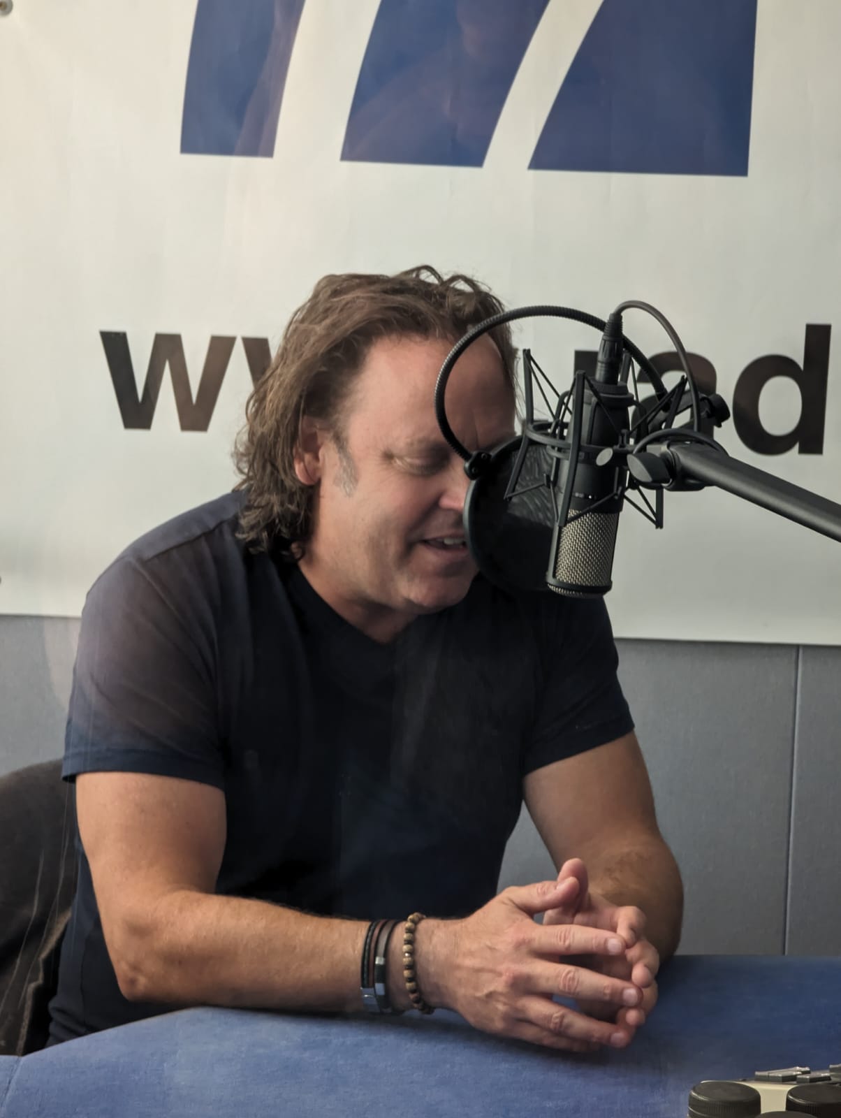 De Ziua Națională, într-un interviu în exclusivitate la Radio Constanța, Charlie Ottley ne vorbește despre „România: țara cu 1.000 de chipuri”