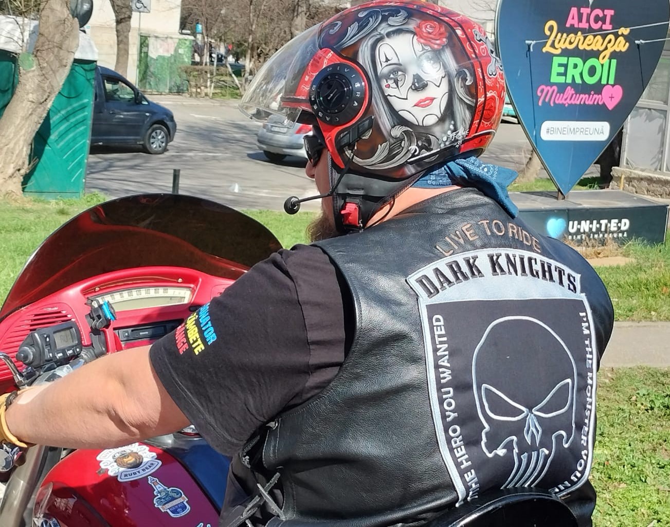 CONSTANȚA: Asociația „Dark Knights” sărbătorește Ziua Națională a României cu o paradă a motocicletelor și cântece patriotice