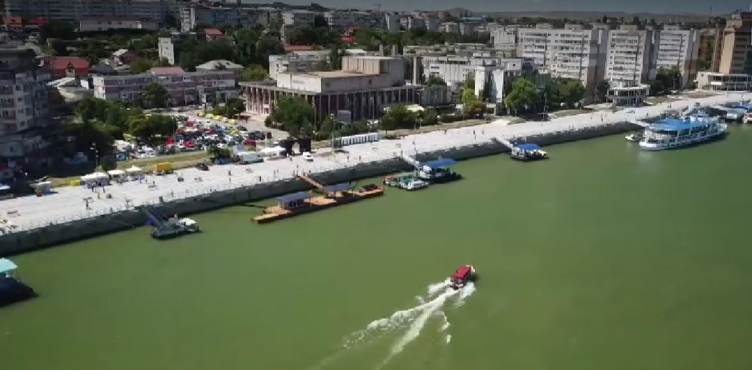 TULCEA: Din ce în ce mai multe coliziuni ale păsărilor cu clădirile de pe faleza orașului