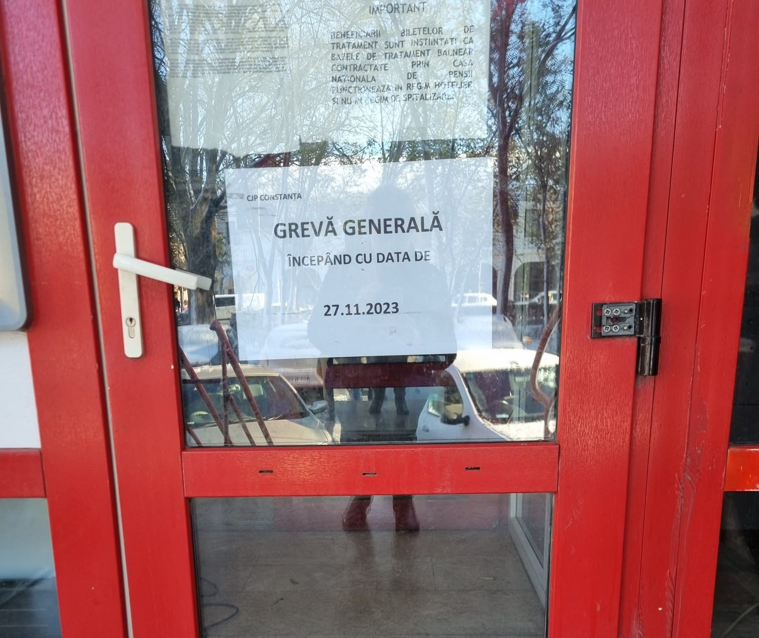 FOTO | Angajații instituțiilor constănțene subordonate Ministerului Muncii sunt în grevă generală pe termen nelimitat