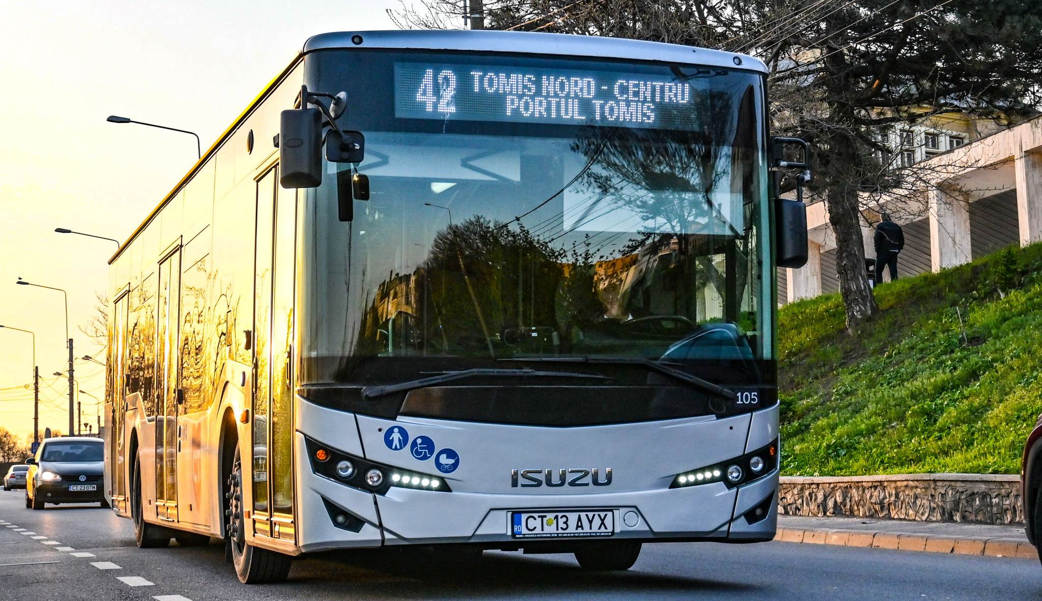 De mâine se pot depune cererile pentru permisele de călătorie gratuite CT BUS, aferente anului 2024