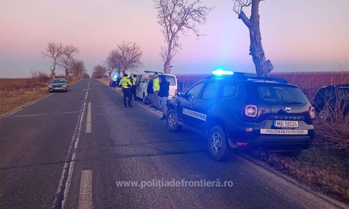 Mai mulţi cetățeni străini care au trecut ilegal frontiera de stat, descoperiți de Garda de Coastă