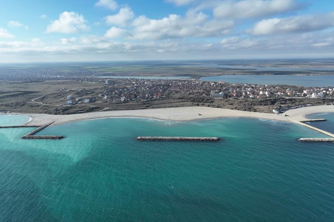 Au fost finalizate lucrările de înnisipare a plajei Eforie, unde s-a derulat un proiect unic de salvare a două specii de scoici