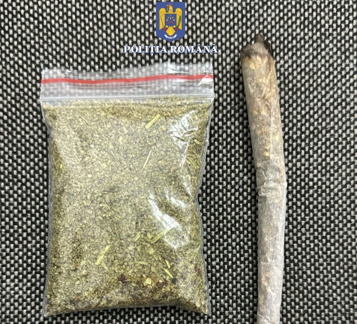 CONSTANȚA: Șofer reținut de polițiști după o urmărire prin oraș. În mașină au fost găsite droguri