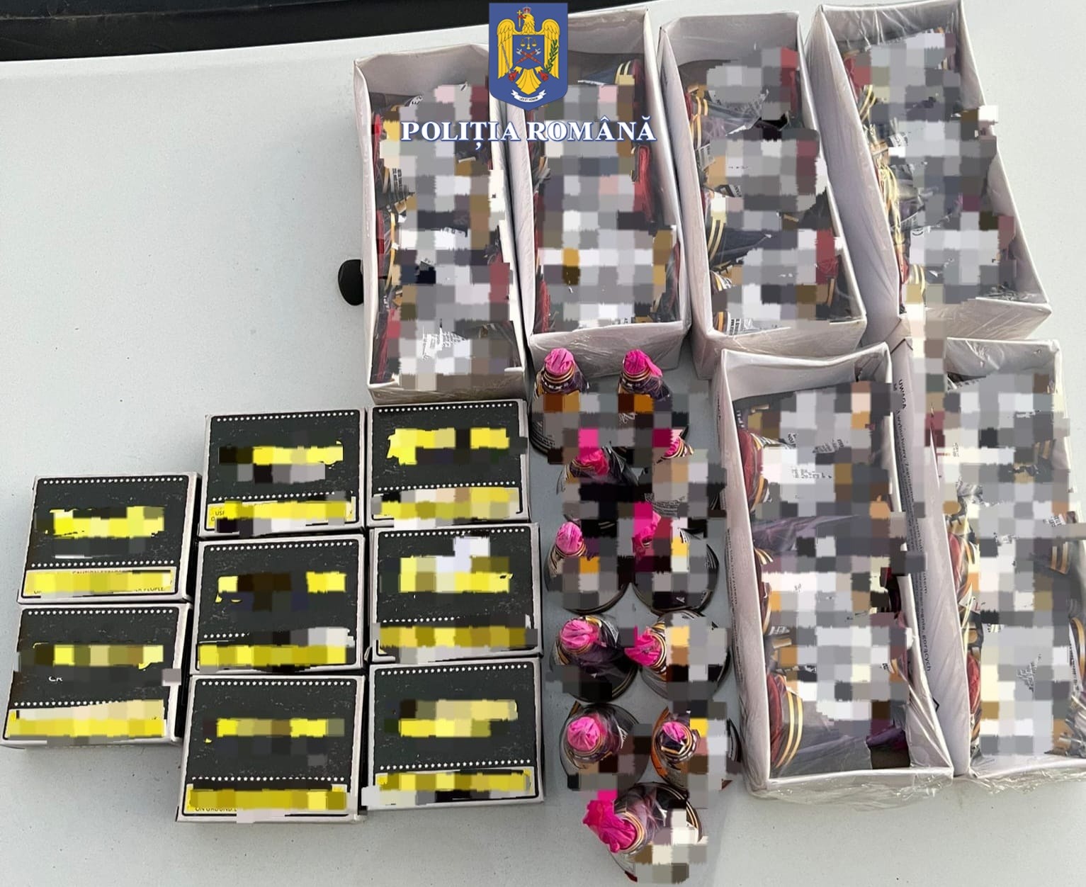 CONSTANŢA: 30 de kilograme de articole pirotehnice, confiscate de poliţişti