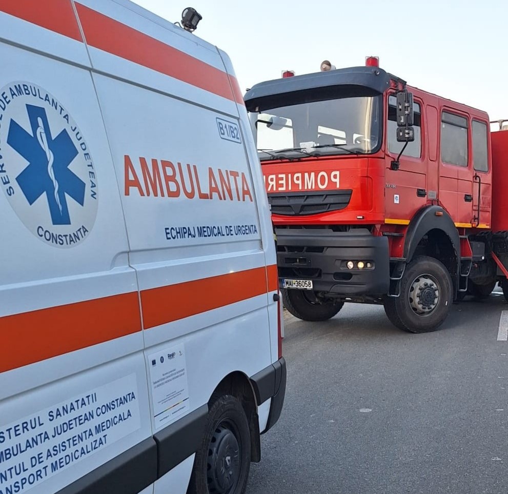 Județul CONSTANȚA: Tânăr accidentat grav de un autocamion, la Corbu