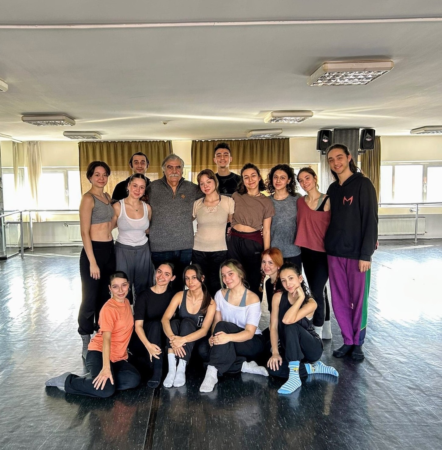 Actorul Liviu Manolache le-a împărtășit studenților Universității din Ankara din experiența sa teatrală și ne dezvăluie momentele emoționante pe care le-a trăit în acest schimb cultural