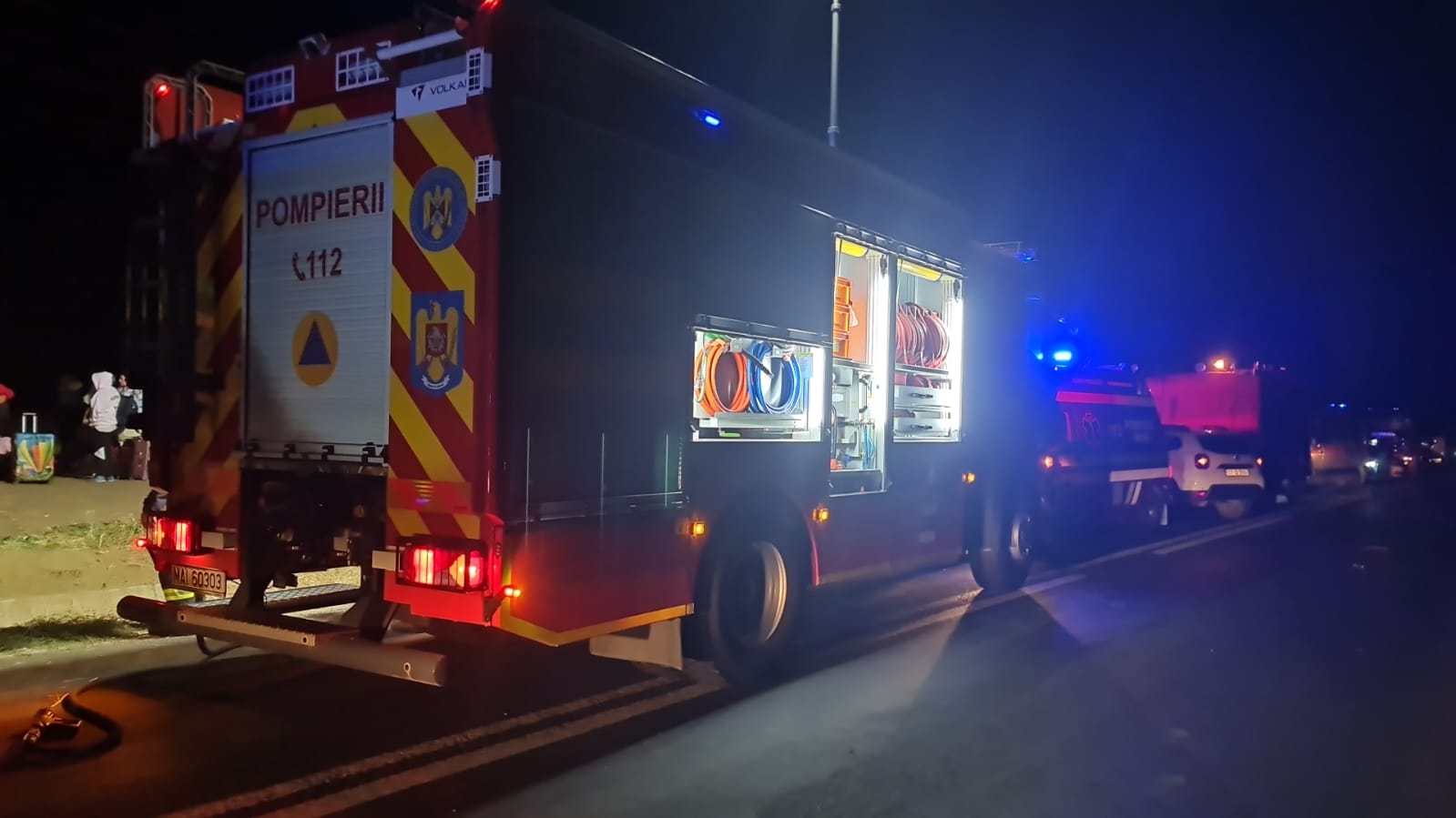 Judeţul TULCEA: Două persoane au rămas încarcerate în urma unui accident rutier. Sunt mai multe victime, printre care şi copii
