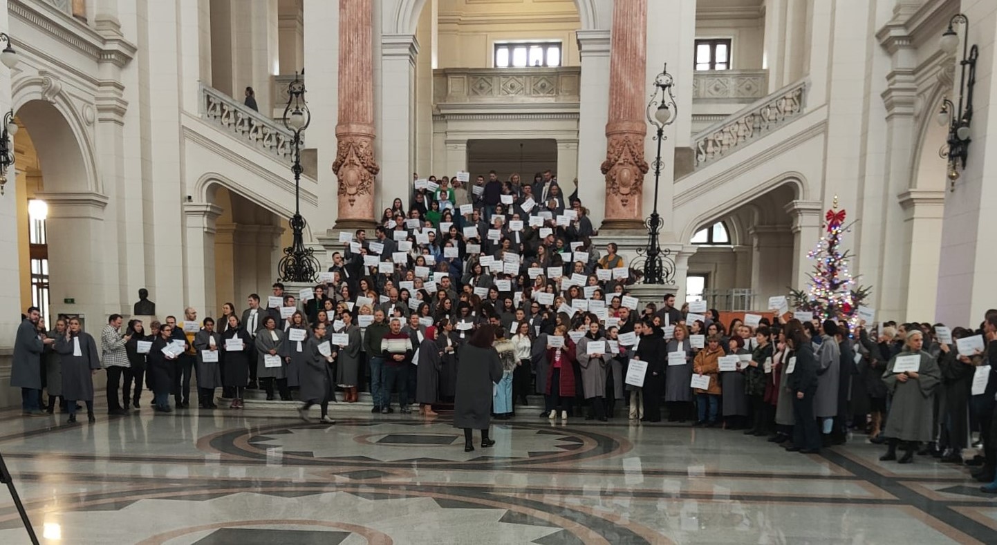 Proteste ale grefierilor din instanțe și parchete, pe durată nedeterminată