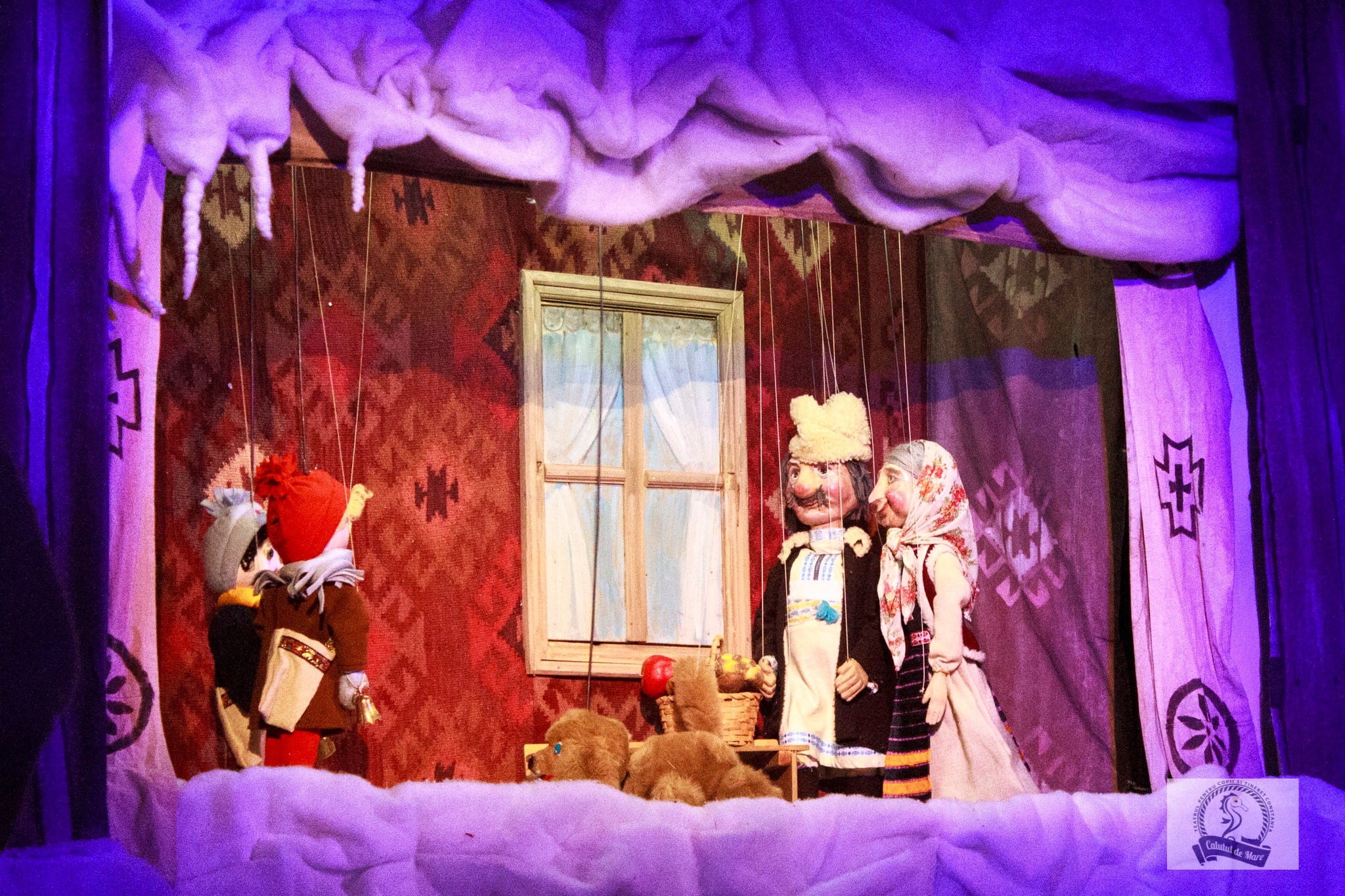 CONSTANȚA: Spectacolul „Iată, vin colindători!”, cu două reprezentații, duminică, la Teatrul pentru Copii și Tineret