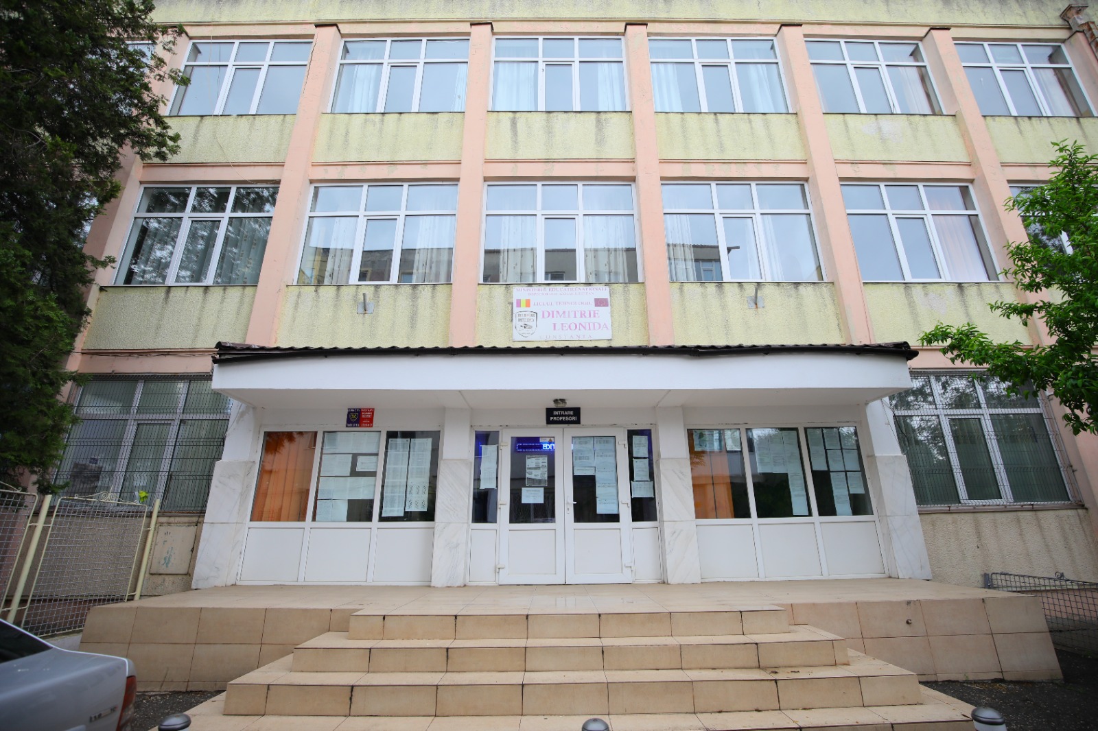 Care sunt concluziile Inspectoratului Școlar Județean Constanța despre cazul de la Liceul Tehnologic “Dimitrie Leonida” unde un bărbat a făcut gesturi obscene în curtea unității şcolare