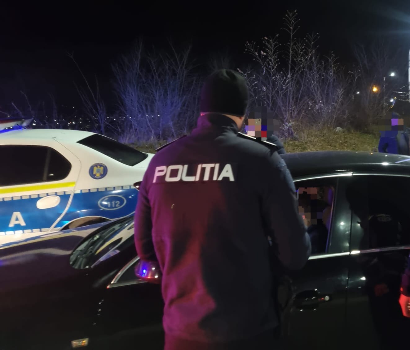 Judeţul CONSTANŢA: Un bărbat, posibil drogat, a fost implicat într-un accident rutier, iar un altul, fără permis, conducea o maşină cu numere de înmatriculare ce aparţin altui autovehicul