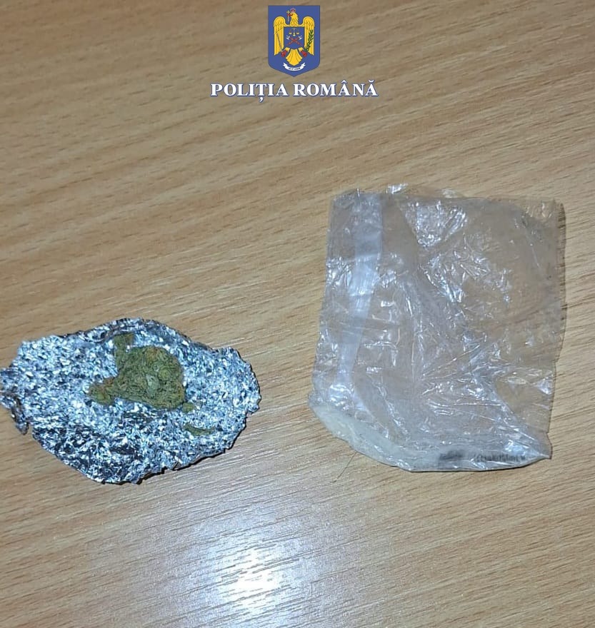 COGEALAC: Minor de 17 ani, depistat de poliţişti cu substanţe psihoactive asupra lui