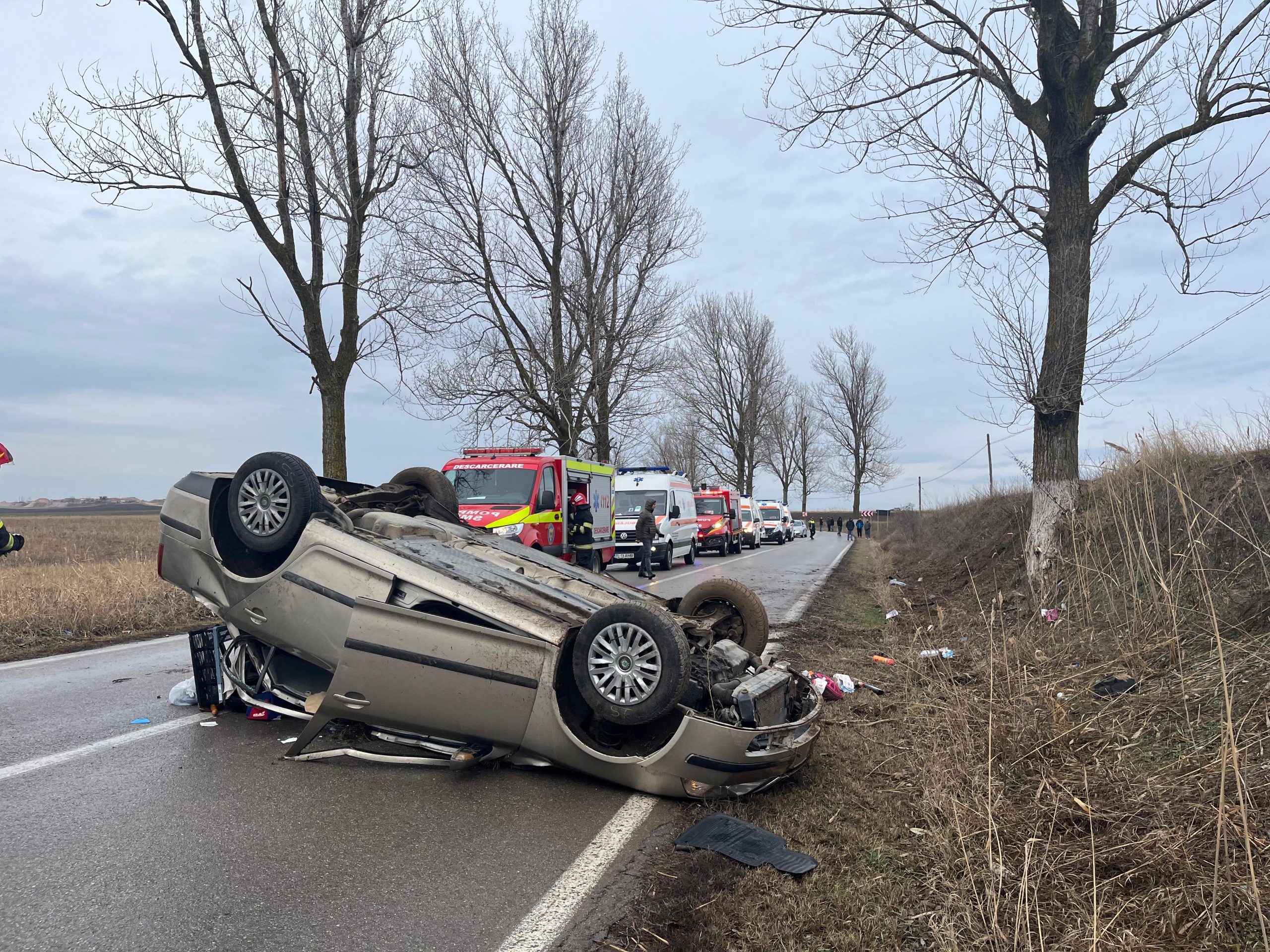 TULCEA: Accident cu 4 victime, una dintre ele încarcerată, în apropiere de Agighiol