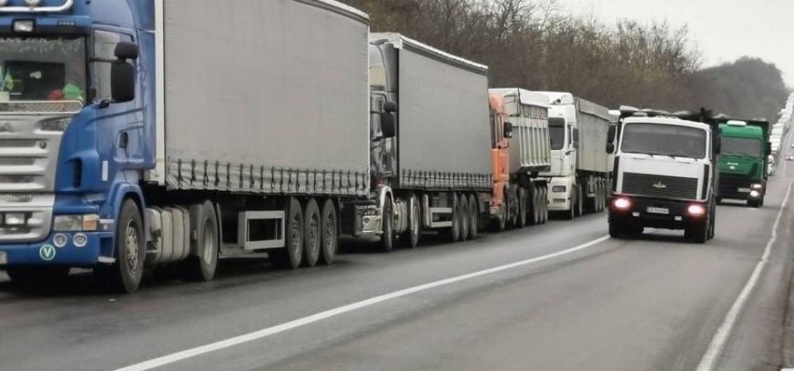Fermierii și ministrul Agriculturii au ajuns la un acord. În schimb, transportatorii sunt așteptați la discuții de la ora 18.00