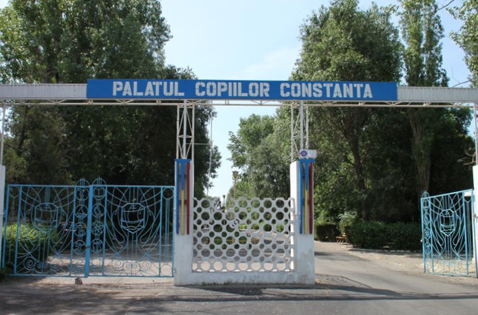 Școala de natație de la Palatul Copiilor Constanța pregătește mari campioni. Matei Silivestru este unul dintre ei