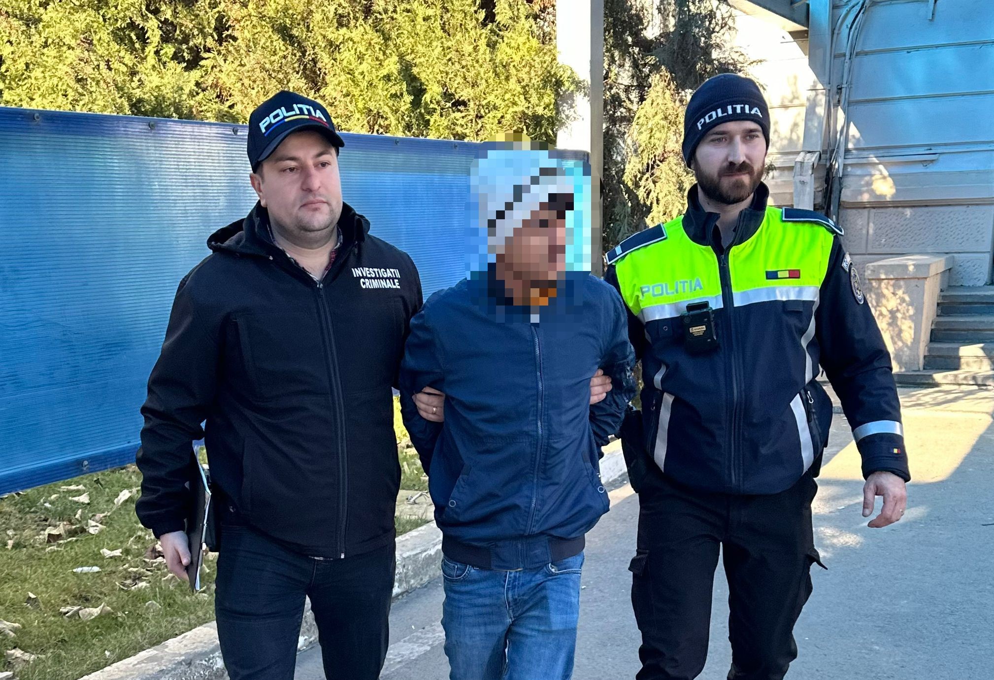 EFORIE: Tânăr reținut de polițiști pentru furt calificat și conducere fără permis