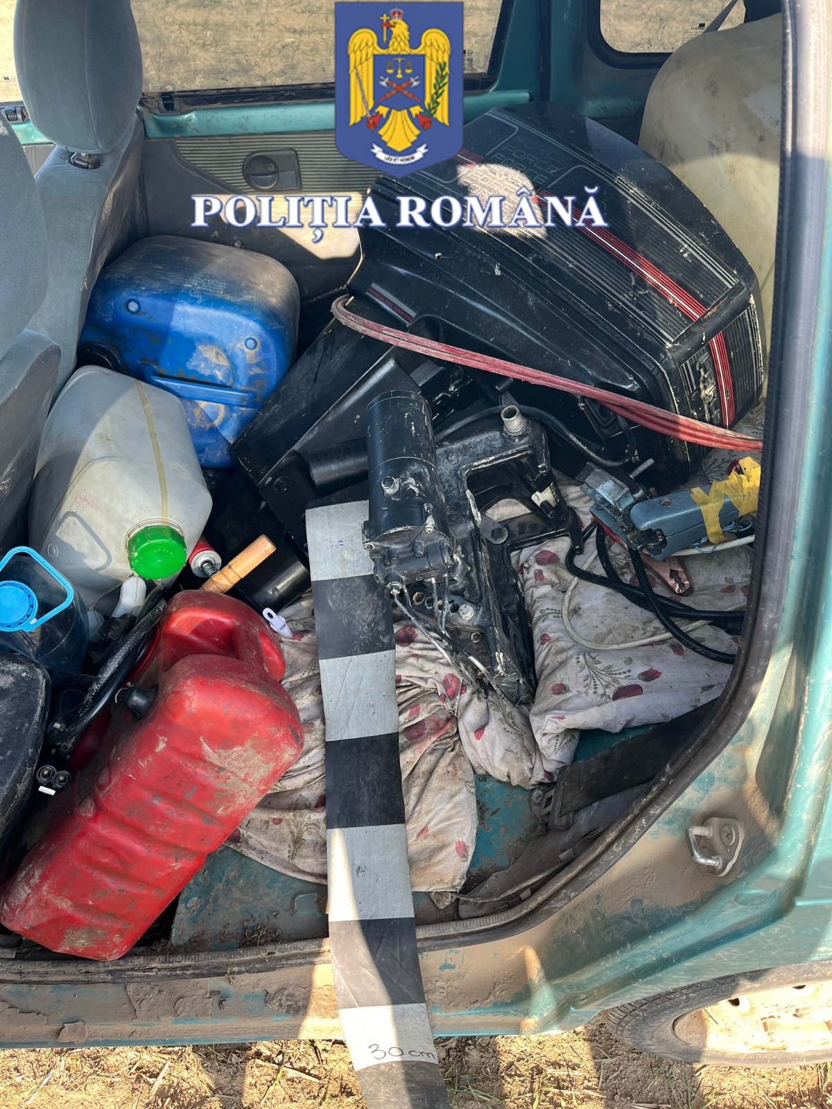 Județul CONSTANȚA: Bărbat aflat la volan fără permis, oprit cu focuri de armă de polițiști